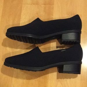 Ara Nordstrom Gore-Tex Pump NWT US 8